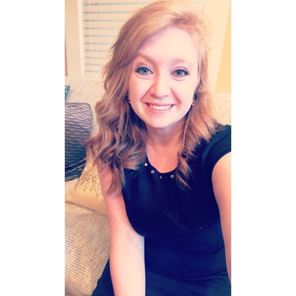 Meet your Posher, Sarah - Picture 1 of 3